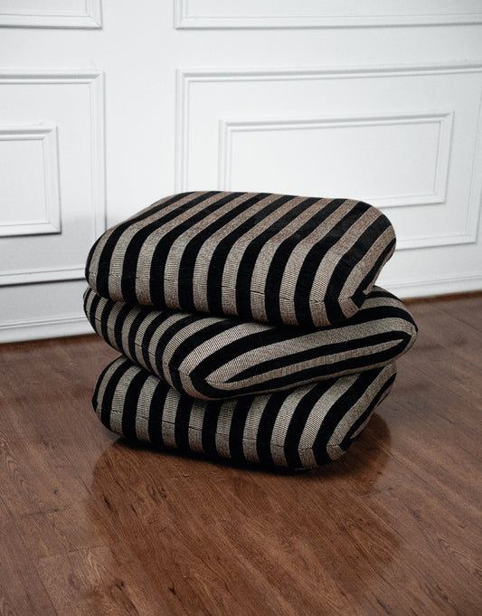 TABURETE AMIRA BLACK STRIPES - LINEA B